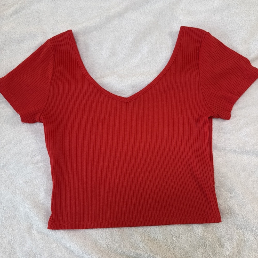 Charlotte Russe Red Ribbed V-Neck Crop Top Cap Sleeve Women's Size M